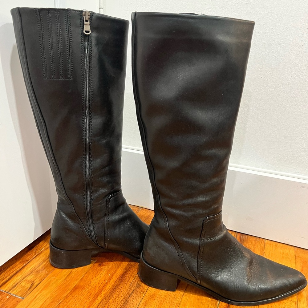 Elegant Black Heeled Boots